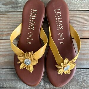 Italian Shoemakers Women's Yellow Floral Gem Sandals Flip Flop Size 7.5